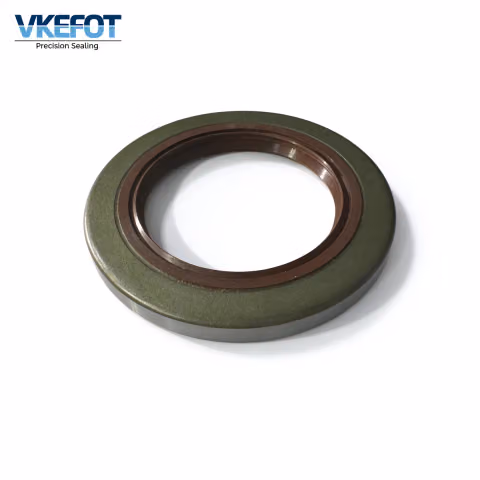 48x73x7 mm wheel hub oil seal, sealing lip and garter spring detail