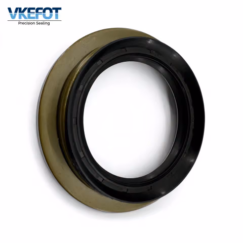 80x124x10/26 mm wheel hub oil seal, sealing lip and garter spring detail